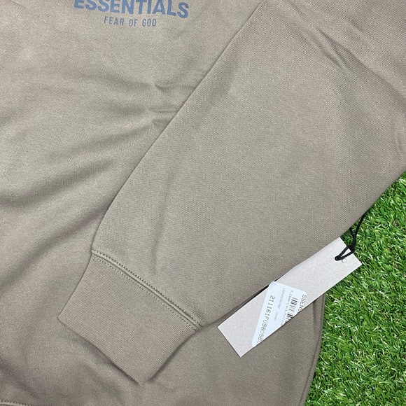 New with tags 2021 fear of god essentials mock neck pullover “umber” - Picture 2 of 4